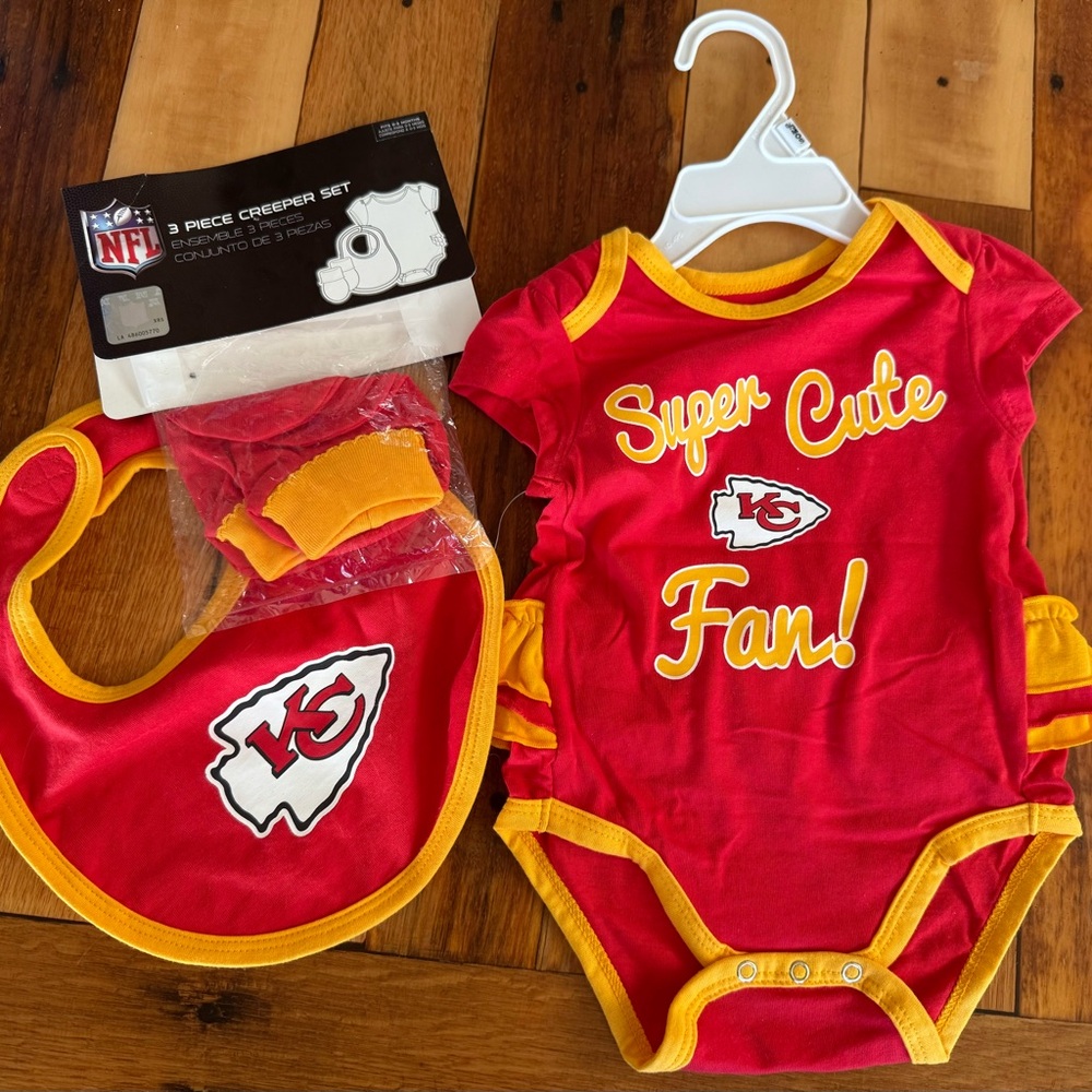 NFL Kansas City Chiefs Onesie Set